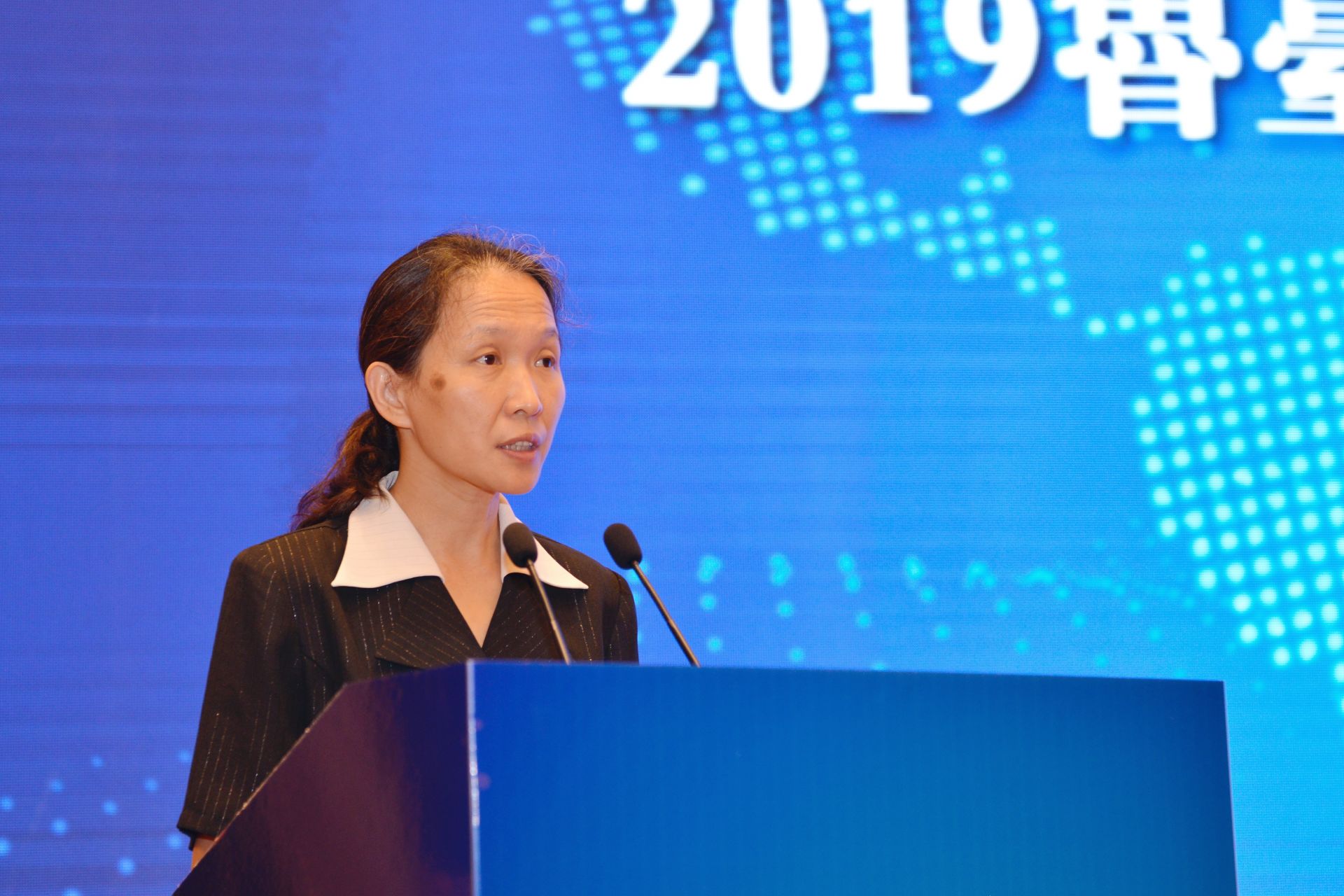 山东省台港澳办副主任尹晓民致辞.