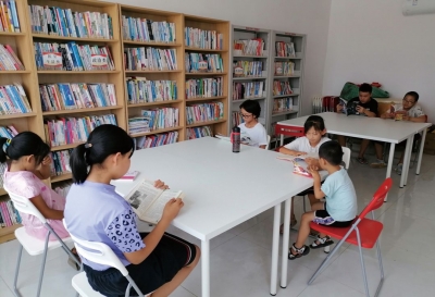 情暖乡村娃 书香润童心