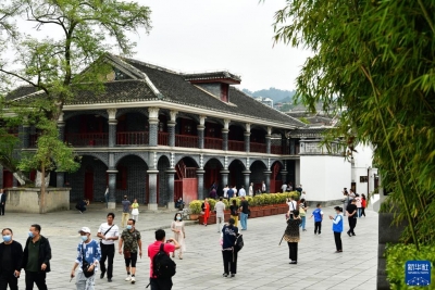 新华全媒+丨国庆假期红色旅游热