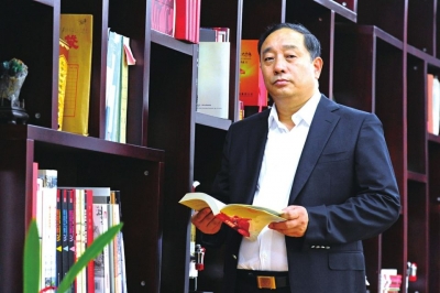 【经济会客厅】做诚信企业 造健康食品 ——访全国人大代表、山东德州扒鸡股份有限公司董事长崔贵海