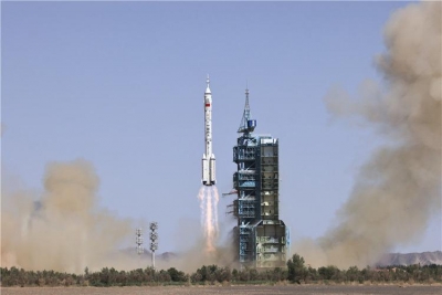 乘舟巡宇探天河——神舟十四号飞天纪实