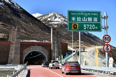 天堑变通途——雪域高原十年交通变迁记