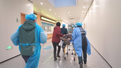 生命至上！120院前急救车组24小时与“死神”赛跑