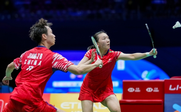 蔣振邦/魏雅欣晉級2025中國羽毛球大師賽混雙半決賽