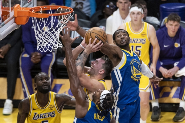 NBA常規(guī)賽：勇士勝湖人