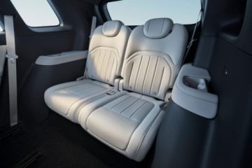 20 萬(wàn)買(mǎi)家用 SUV，認(rèn)準(zhǔn)東風(fēng)2026 款東風(fēng)奕派 eπ008：空間夠大，安全夠硬  