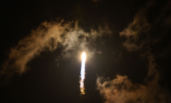 我国成功发射卫星互联网低轨27组卫星