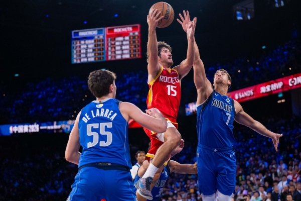 NBA季前赛：火箭胜独行侠