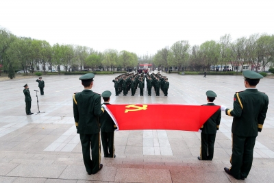 清明节|消防祭奠英烈