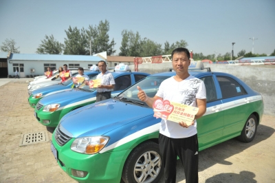 爱心助考 文明交通|我市启动第五届绿丝带公益行动