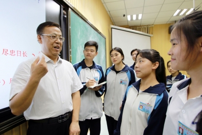 德州市实验中学校长孟令国：尊重个性释放潜能全面发展