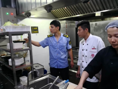 网红餐厅饭菜质量怎么样？德城区食药监为您把关