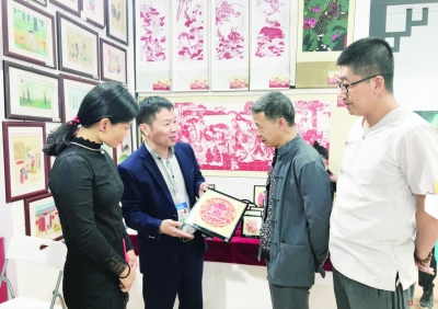 我市300余件剪纸作品惊艳省文博会