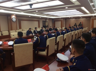 我市举行全市消防救援队伍代表座谈会