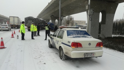 德州北外环发生大货车事故！