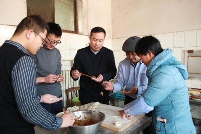 新春走基层 | 镇长陪俺们过除夕