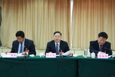 彭小毛参加庆云代表团分组讨论时强调：提高站位 转变作风 抓好各项工作落实