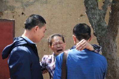 娘，咱回家！母子离别32载，今朝终于千里团聚 | 视频