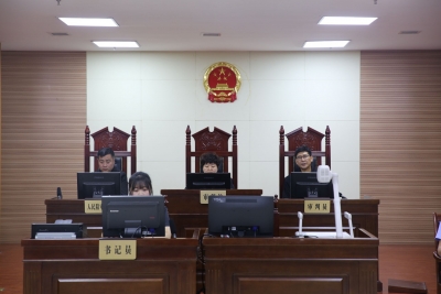 谩骂司机，抢夺方向盘 | 今天，被告人范某被判处有期徒刑三年六个月