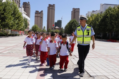 市公安局交警支队齐河大队宣传科科长杜忠厚：把工作放在路上,把路放在心上