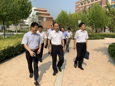 陈勇到中小学看望慰问教师  坚持立德树人教书育人  真正办好人民满意教育