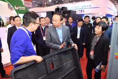 德州23家企业亮相2019新动能青岛展洽会，陈勇带队参观指导德州展区