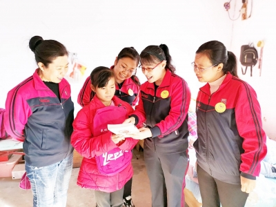 先后帮扶12名贫困学生！省十佳爱心妈妈于晶：我家就是孩子们的家