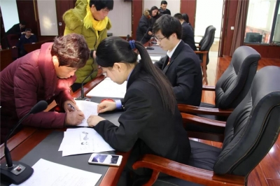 庆云法院集中兑付71名农民工工资