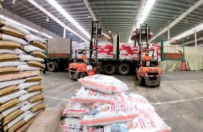 希望的田野 | 带你看德州这样春耕备耕！生产线昼夜不停，化肥农资全备足