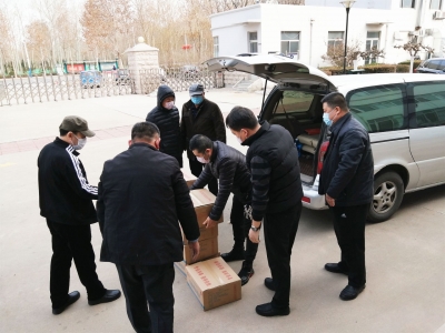柏仕德•华汇文具：6箱酒精6箱消毒液捐赠德州日报