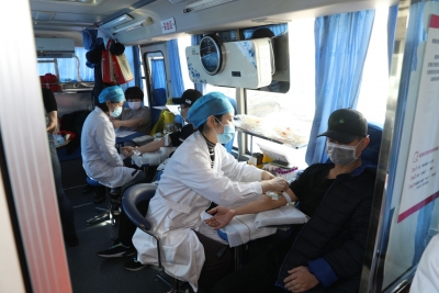 德州城投集团组织无偿献血活动,34人献血11700毫升