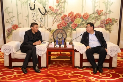 杨洪涛会见绿地集团客人