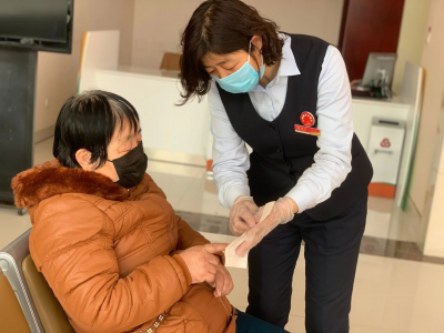 德州市农商银行：战“疫”一线凝聚巾帼力量