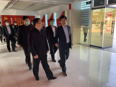 李猛到陵城区调研经济社会发展和基层党建时强调：从严从实抓好各项重点工作，为实现全年目标任务奠定坚实基础