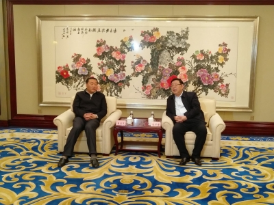 杨洪涛会见省土发集团客人