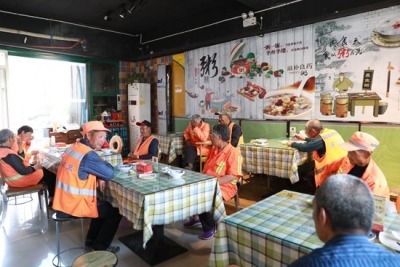 平原“爱心粥屋”让温暖不断传递