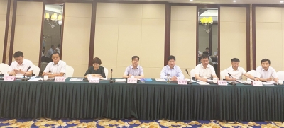 新疆生产建设兵团第十三师副师长潘朝印一行来德州考察调研