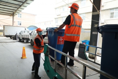 电话预约 上门清运 | 市环境卫生服务中心创新垃圾收运模式