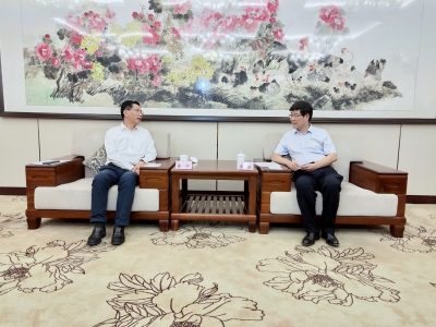 德州市委书记李猛、市长杨洪涛会见张轩一行