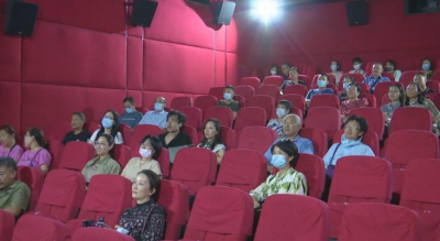 师恩难忘 感恩有你！鲁信影城邀请200余名教师免费观看《八佰》