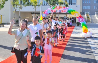 德城区各中小学“花式”开启新学期