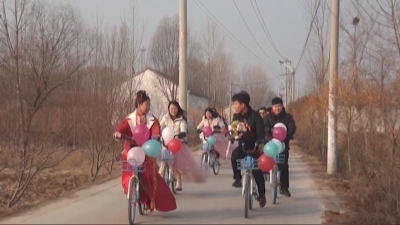 不收一分钱彩礼 共享单车当婚车 | 武城李庄村好媳妇李瑞雪婚事简办倡新风