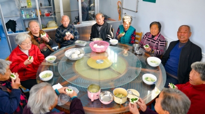 走向我们的小康生活丨东尹村：幸福院里说“幸福”