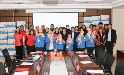 11秒 | 让爱温暖整个冬天！德州发放302个“壹基金温暖包”