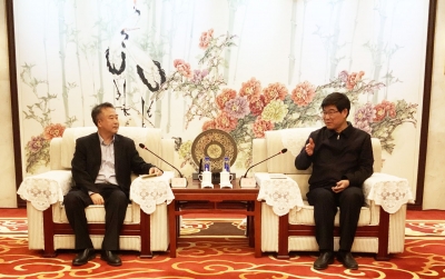 钟南山团队“两基地一中心”落户德州！李猛会见周荣一行 杨洪涛出席签约仪式并致辞