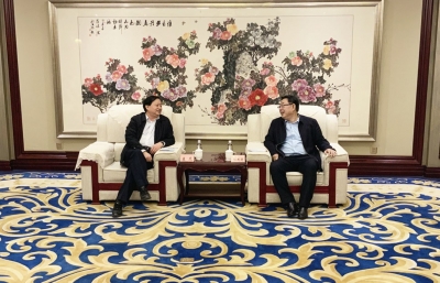 杨洪涛会见农行山东省分行行长益虎