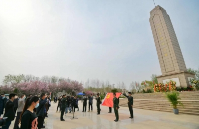 德城区组织开展“清明祭英烈”活动 200余人参加