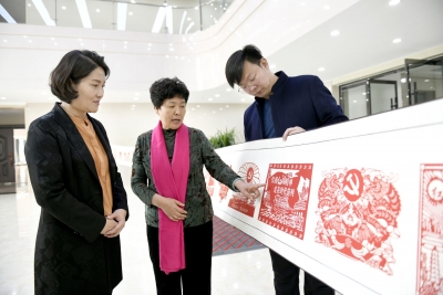 68s | 德州一市民制作13米剪纸长卷，为建党百年献礼！