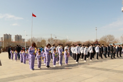 庆云组织开展“祭先烈、学党史、感党恩”活动