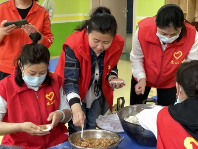 【这就是山东·德州】送爱心午餐、一起绘画 | 我市志愿者关爱听障儿童